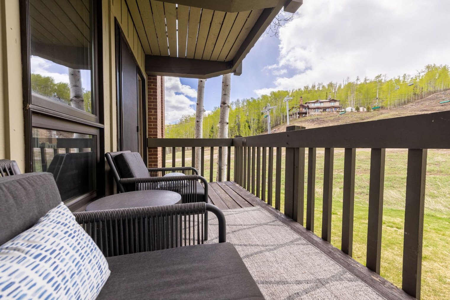 Building Photo - 70 Gallun Ln