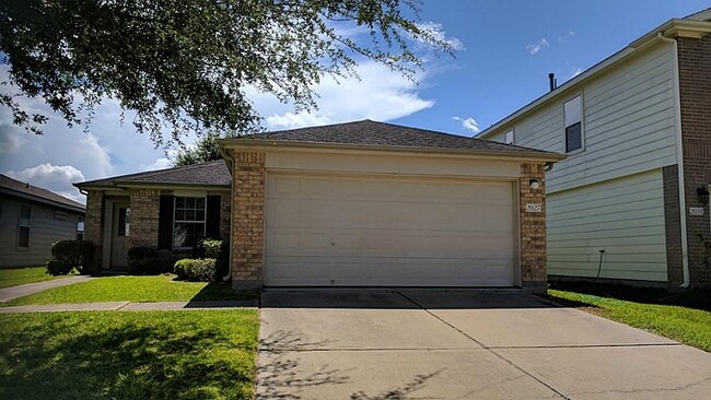 Building Photo - 2027 James Madison Dr