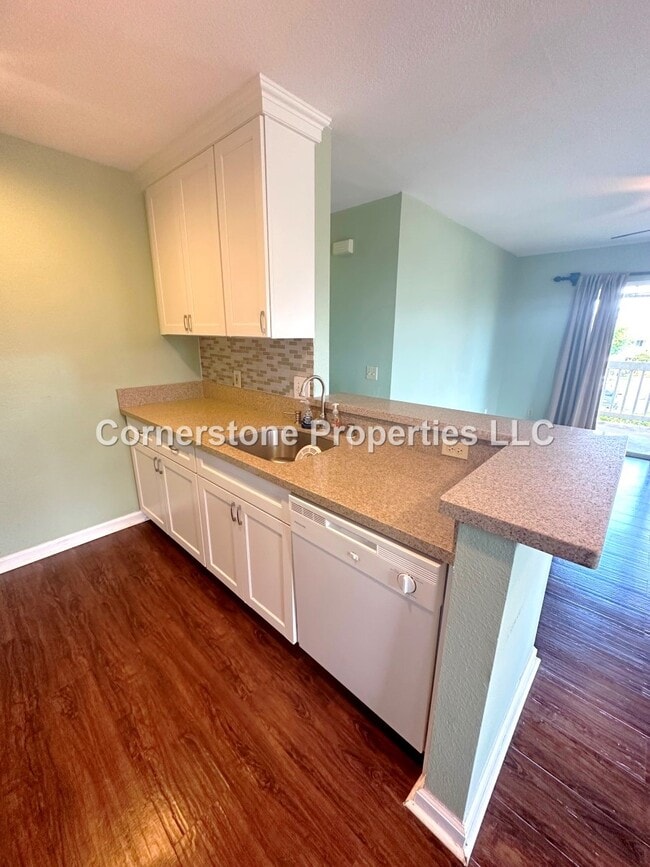 Building Photo - 94-545-545 Lumiaina St