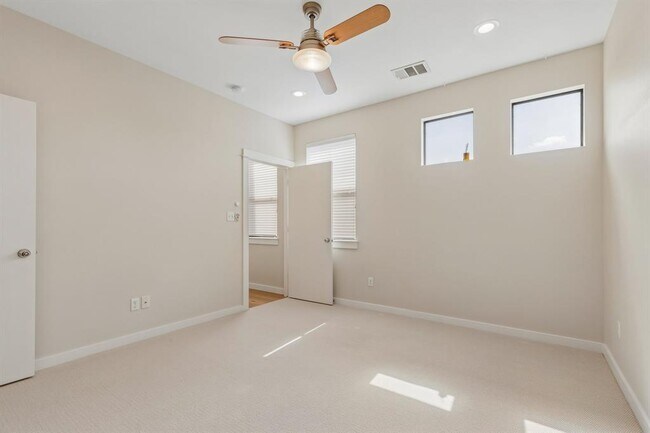 Building Photo - 3108 Corbin Ln