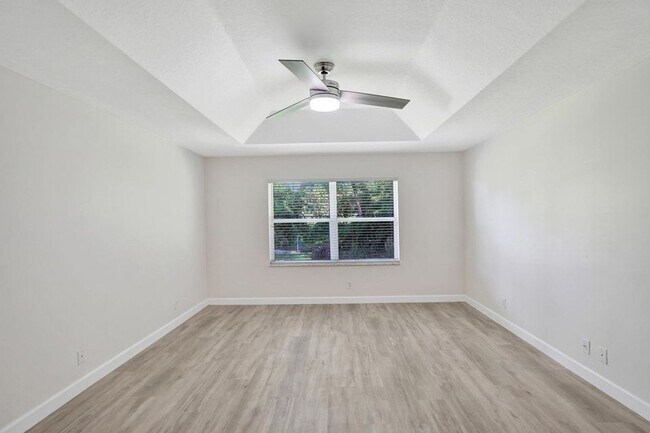 Building Photo - 5033 S La Sedona Cir