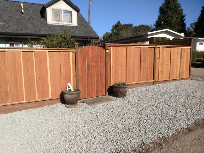 Building Photo - 196 Alturas Way