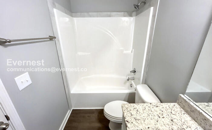 Building Photo - 1028 Echo Rdg Rd