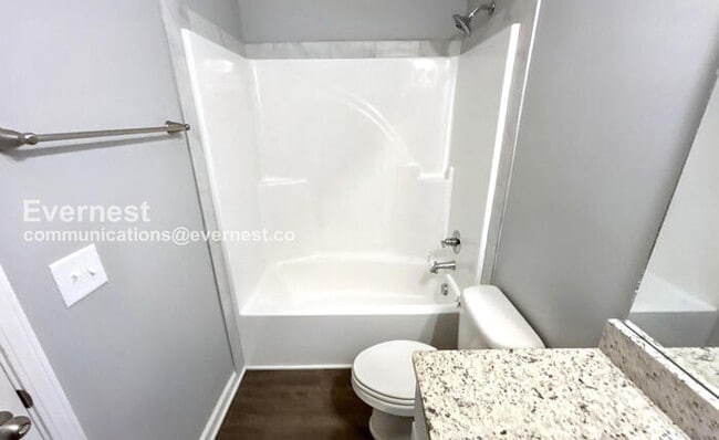 Building Photo - 1028 Echo Rdg Rd