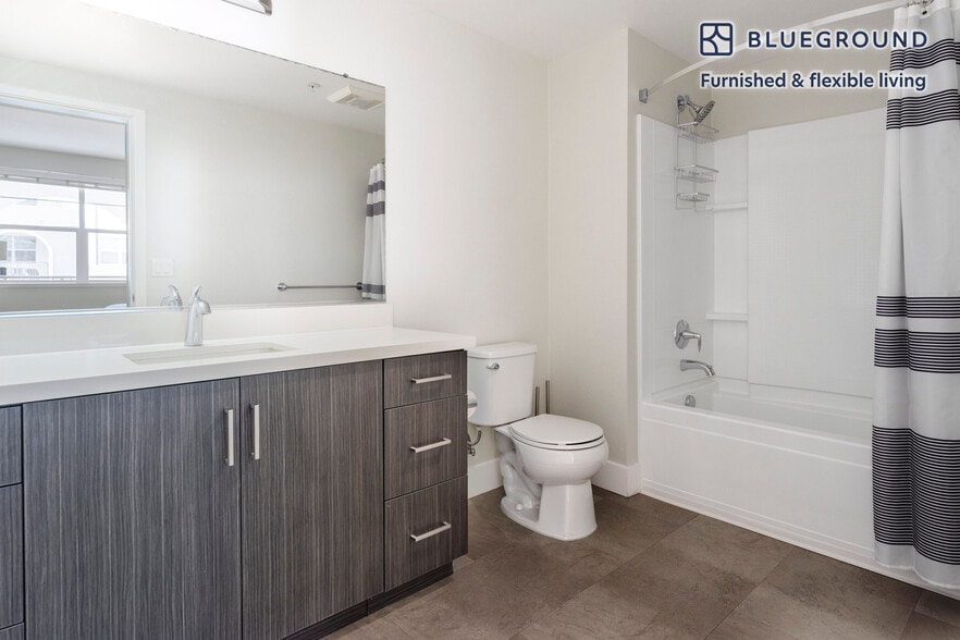 Building Photo - 3889 Artist Walk Common