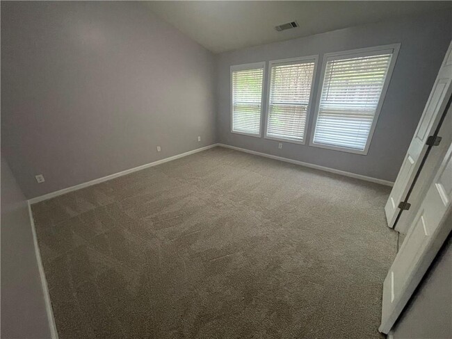 Building Photo - 1720 Rutland Pass Dr SE