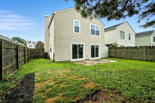 Building Photo - 5489 Glenville Cir