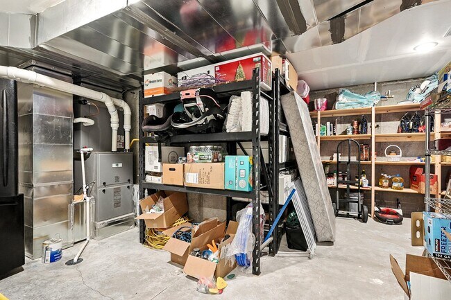 Building Photo - 5071 N 500 E