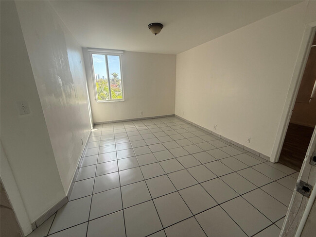 Building Photo - 1853 SW 17th St