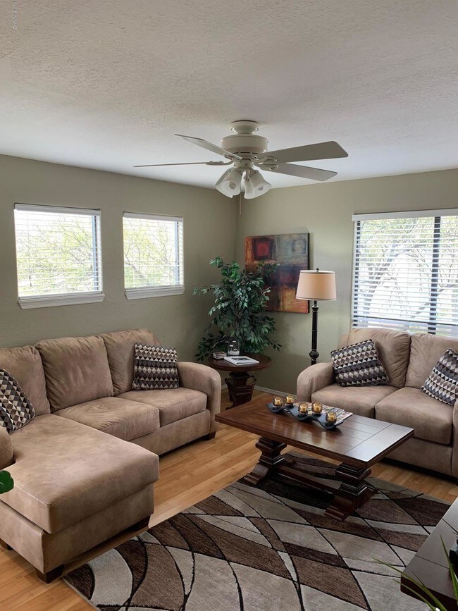 Building Photo - 6655 N Canyon Crest Dr