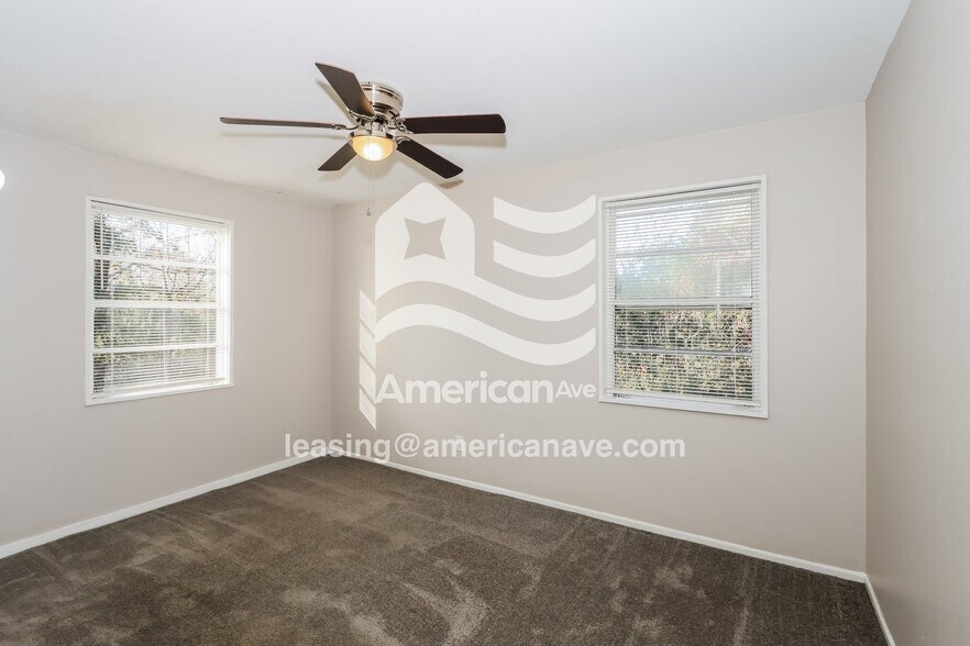 Building Photo - 693 Aldrich St NE