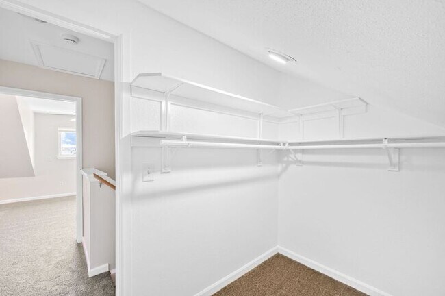 Building Photo - 4744 Edison Ln