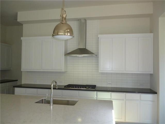 Building Photo - 6813 Royal View Dr