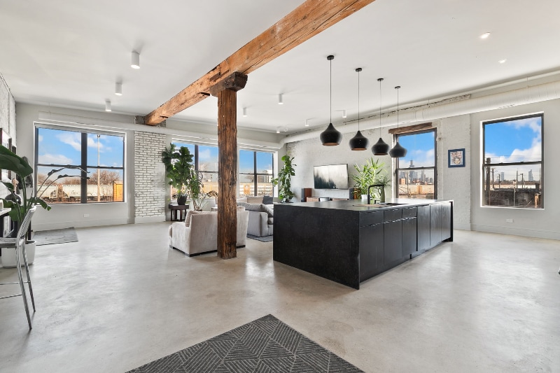 Building Photo - 2419 W 14th St