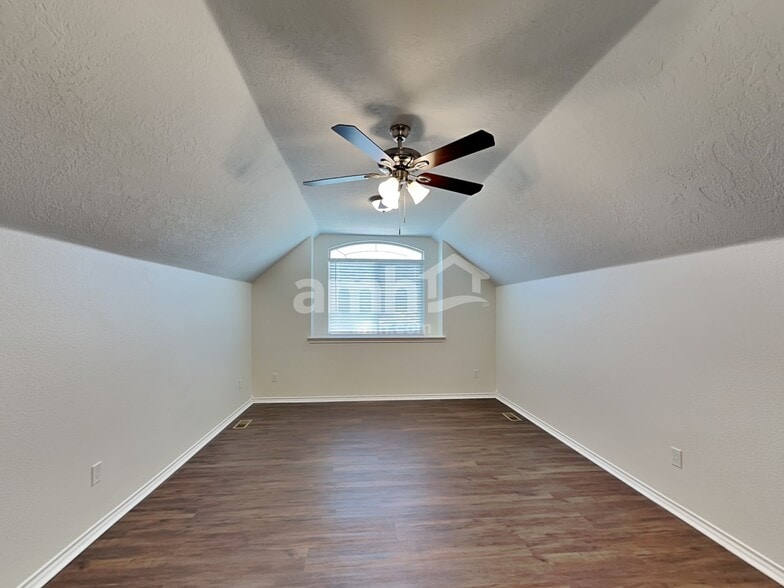 Building Photo - 5318 Worth Way