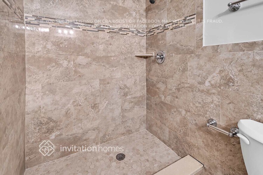 Building Photo - 1296 Woodcrest Rd S