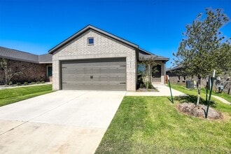 Building Photo - 2028 Sulky Ln