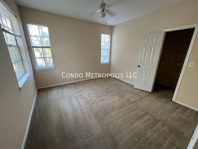 Building Photo - 2652 Robert Trent Jones Dr