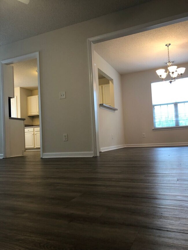 Building Photo - Available for immediate move in - Gorgeous...