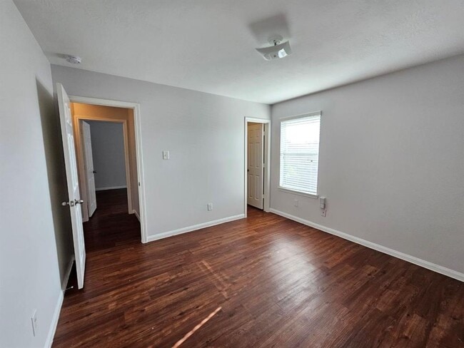 Building Photo - 6014 Brenwood Trails Ln