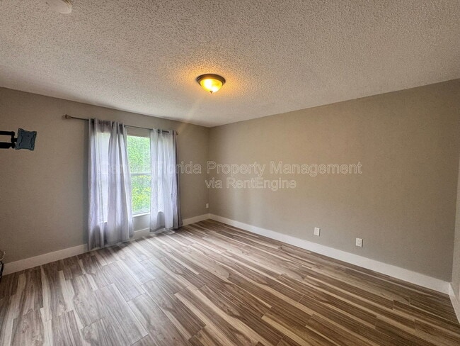 Building Photo - 13903 Timberland Dr