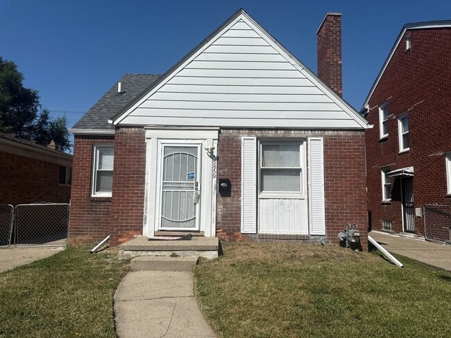 Primary Photo - Freshly Renovated 3-Bedroom Home – Quality...