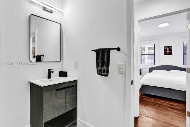 Building Photo - 1656 Polk St