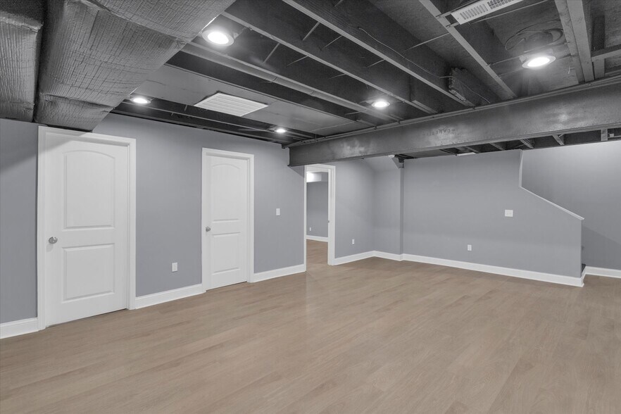 Building Photo - 3500 Magnolia Ave