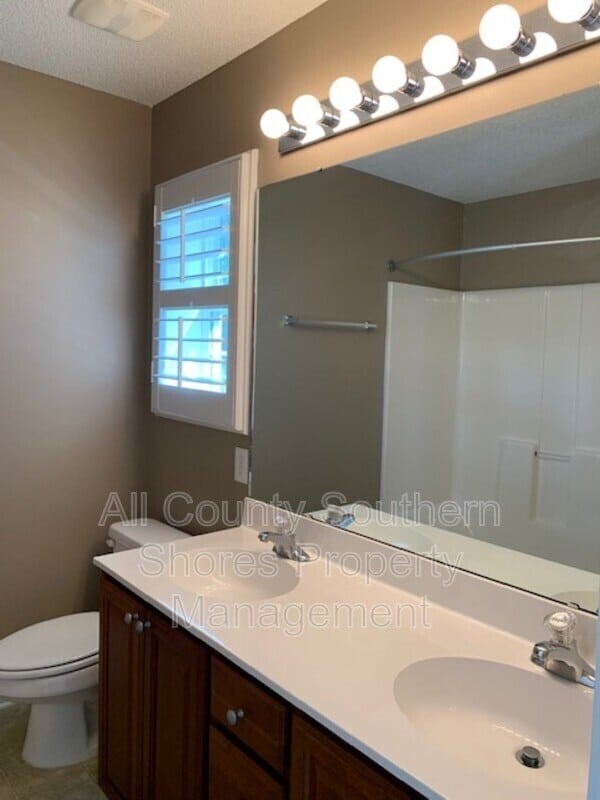 Building Photo - 970 Palisade Cir