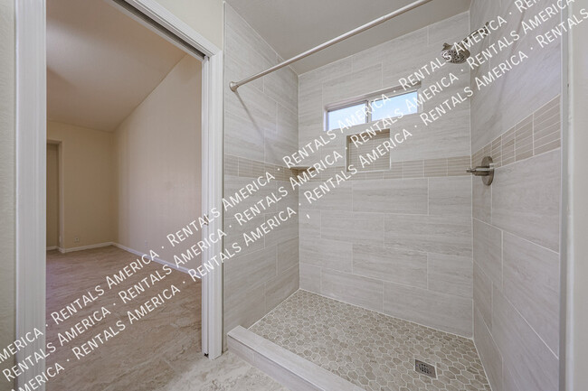 Building Photo - 8768 W Berridge Ln