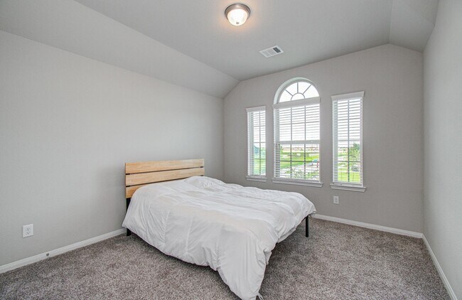 Building Photo - 2202 Anzio Ct