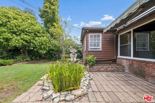 Building Photo - 1377 Appleton Way
