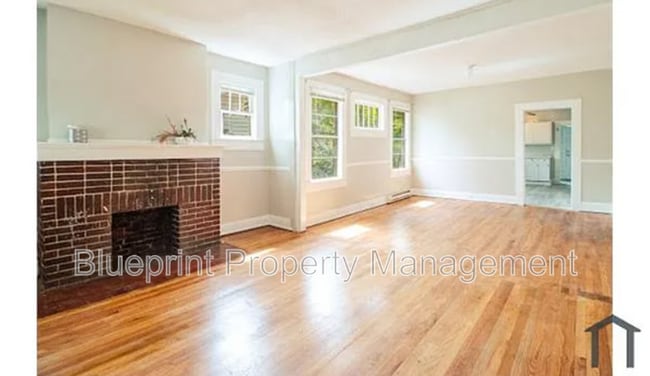 Building Photo - 1521 Graymont Ave W