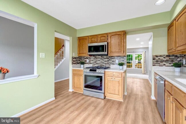 Building Photo - 4255 Sleepy Lake Dr