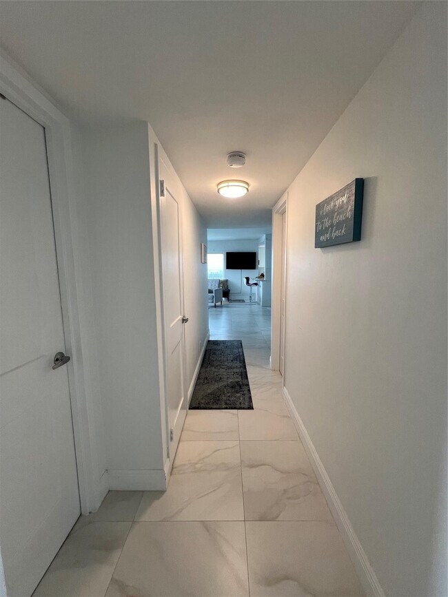 Building Photo - 1200 Hibiscus Ave