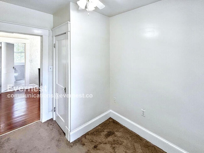 Building Photo - 2906 3rd Ave