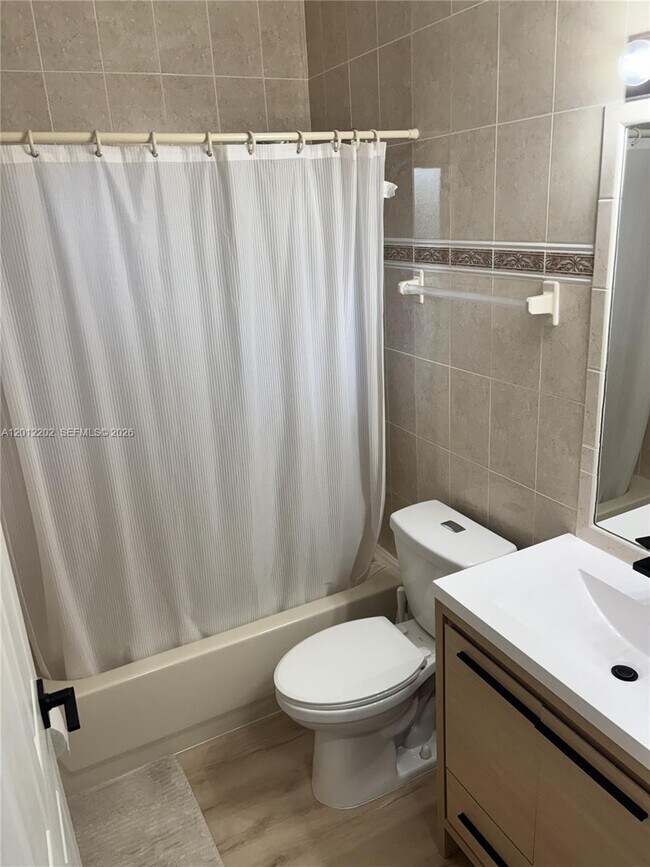 Building Photo - 13941 SW 136th Pl