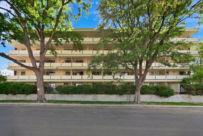 Building Photo - $1,670.95 with $300 Off the first month's rent - 2 Beds, 1.5 Bath, Condo in Denver with Balcony!