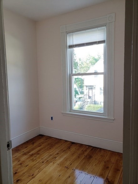 Building Photo - 20 Marcella St