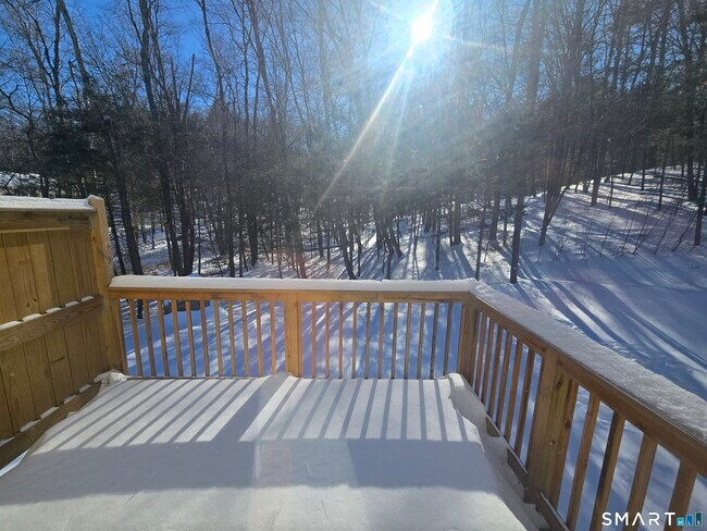 Building Photo - 6 Oak Branch Dr