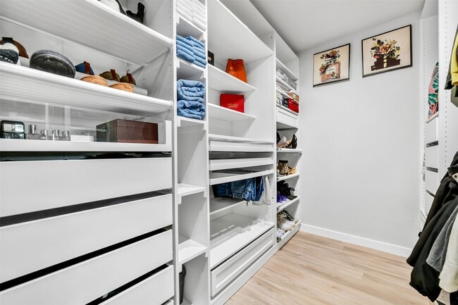 Building Photo - 26268 Astral Wy