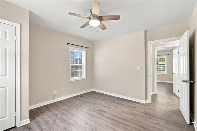 Building Photo - 1357 Lorenzo Dr SW