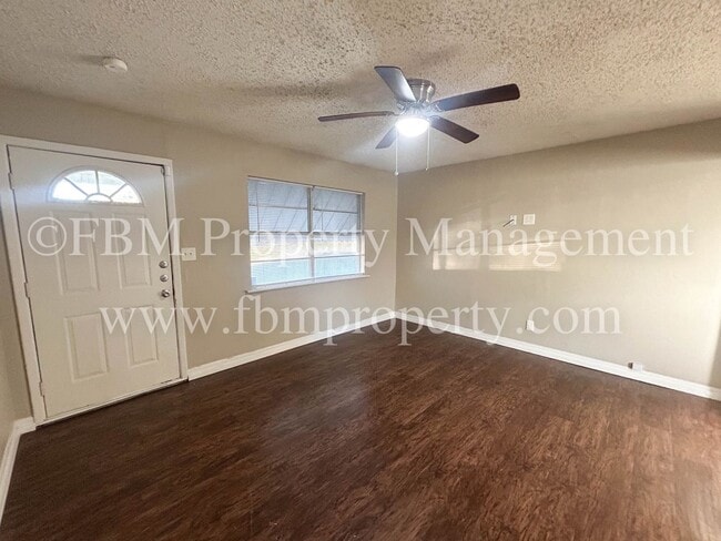 Building Photo - 1312 N Shawnee St