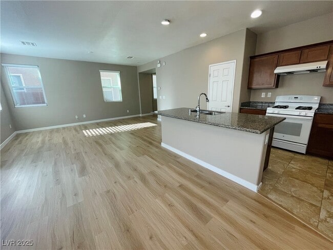 Building Photo - 5358 Panaca Spring St