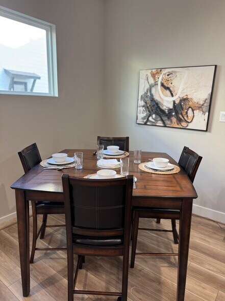 Building Photo - 3208 Bostic St