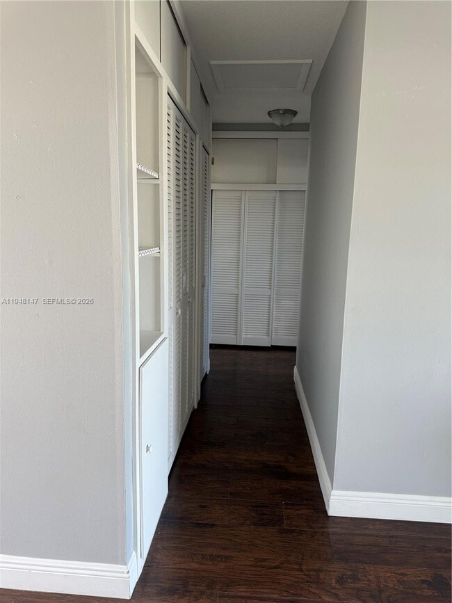 Building Photo - 1021 Crystal Lake Dr