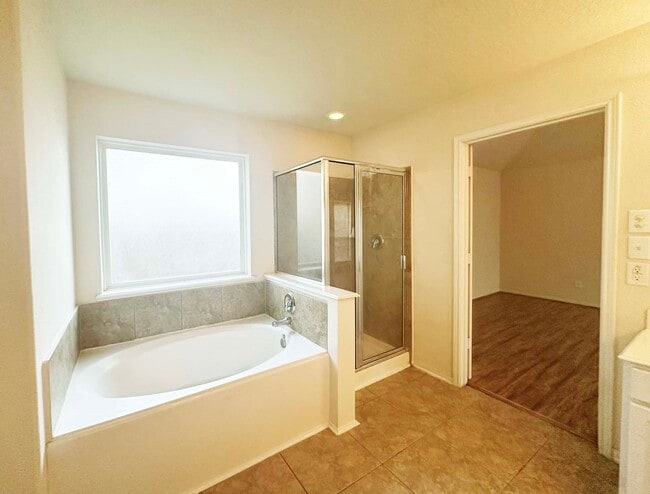 Building Photo - 4202 Wells Mark Dr