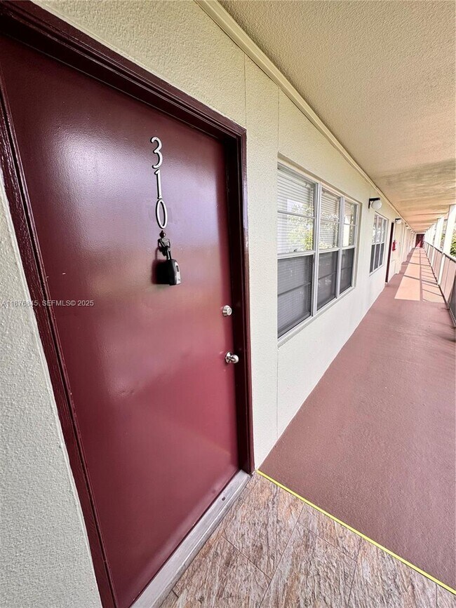 Building Photo - 13355 SW 9th Ct