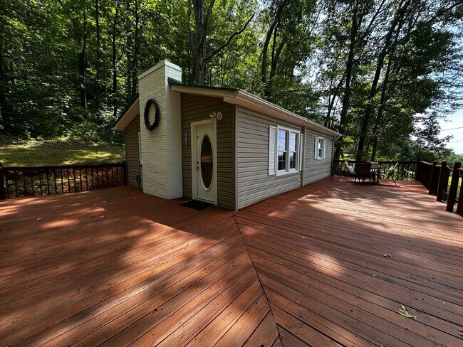 Building Photo - 2 bed/1 bath furnished bungalow - Bean Station, TN