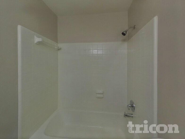 Building Photo - 911 Burtonwood Cir